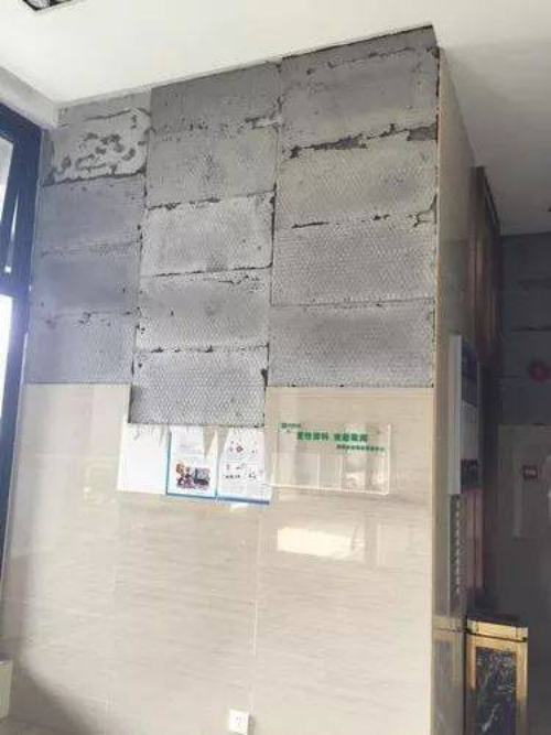 瓷磚背膠的作用是什么？